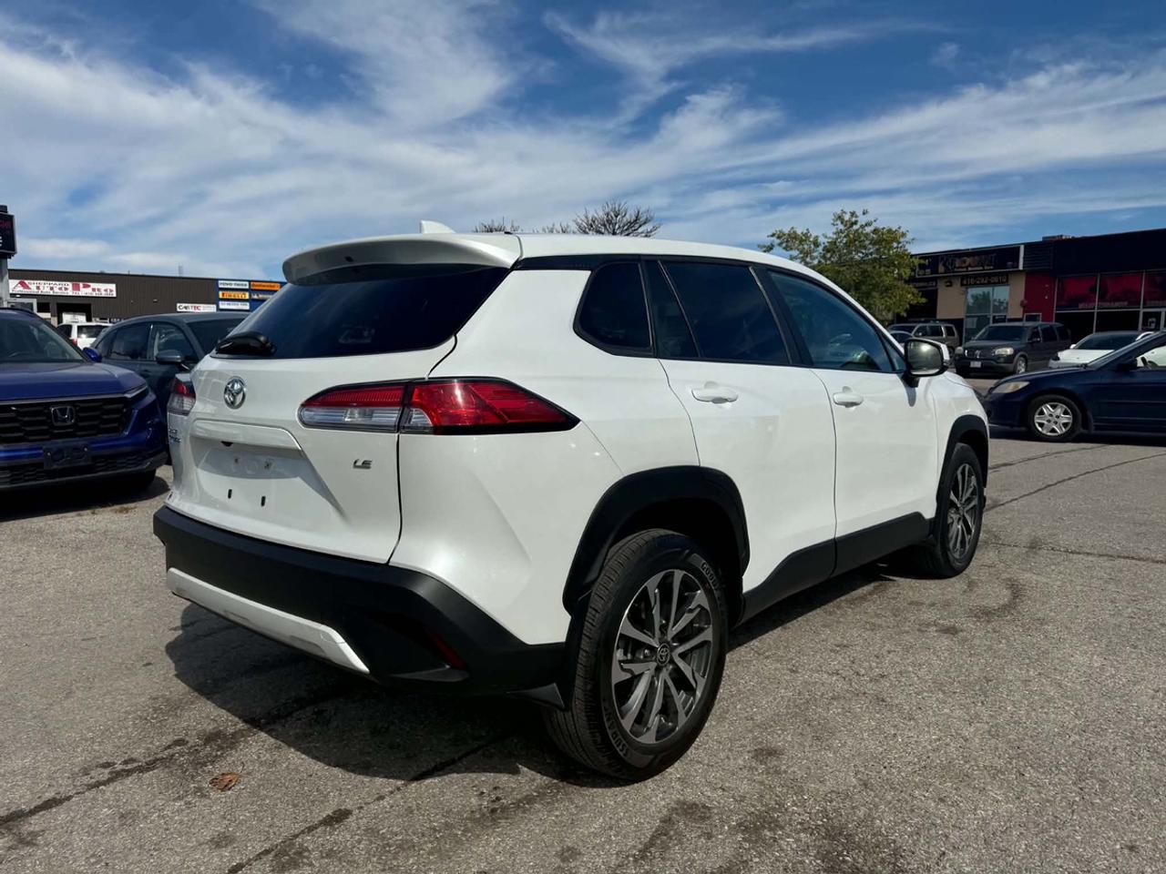 2023 Toyota Corolla Cross LE Photo