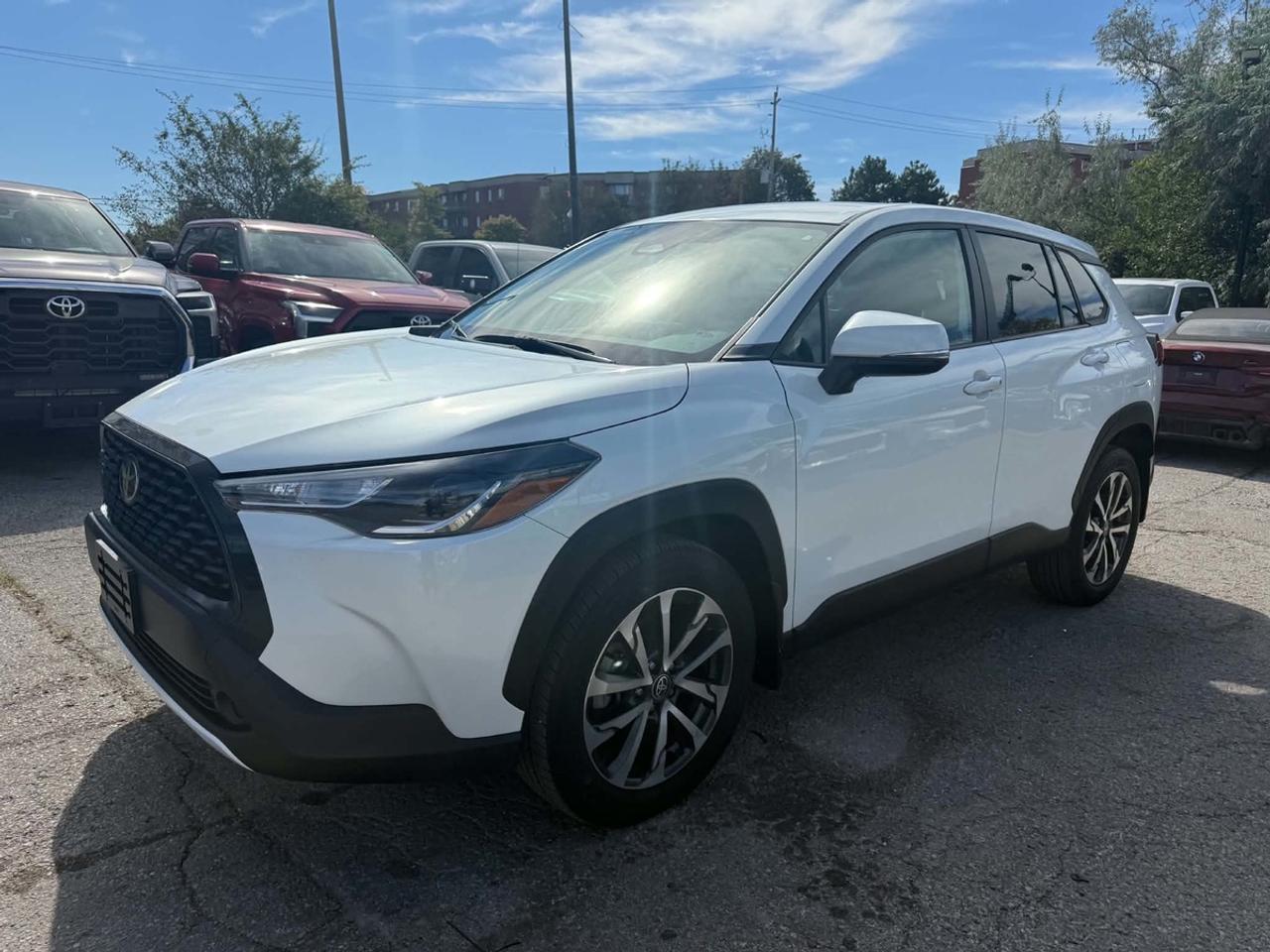 2023 Toyota Corolla Cross LE Photo