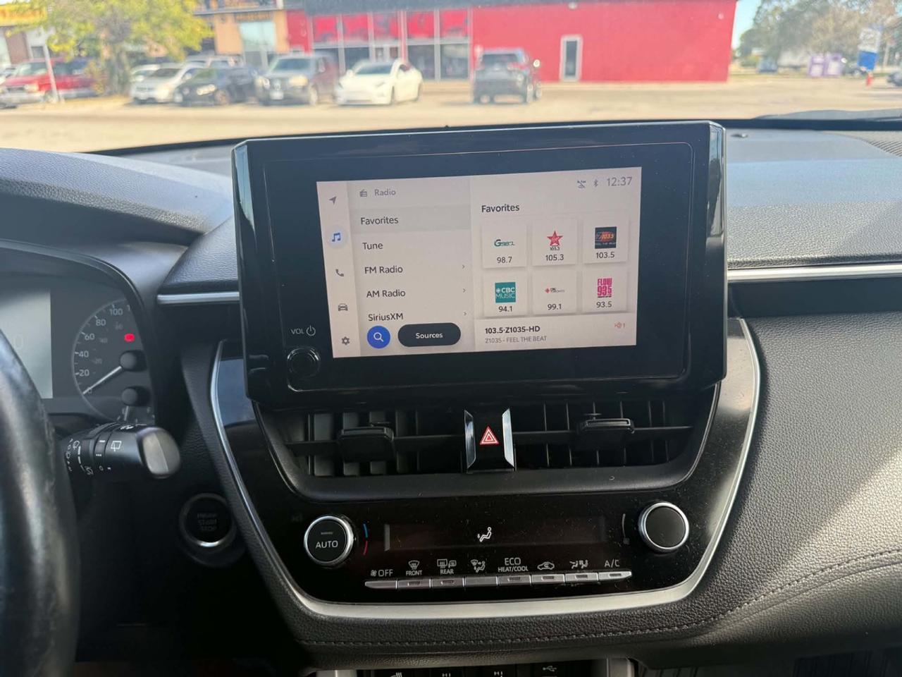 2023 Toyota Corolla Cross LE Photo