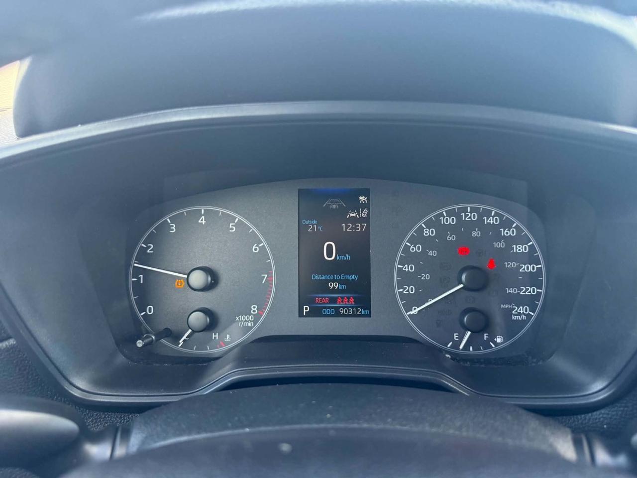 2023 Toyota Corolla Cross LE Photo