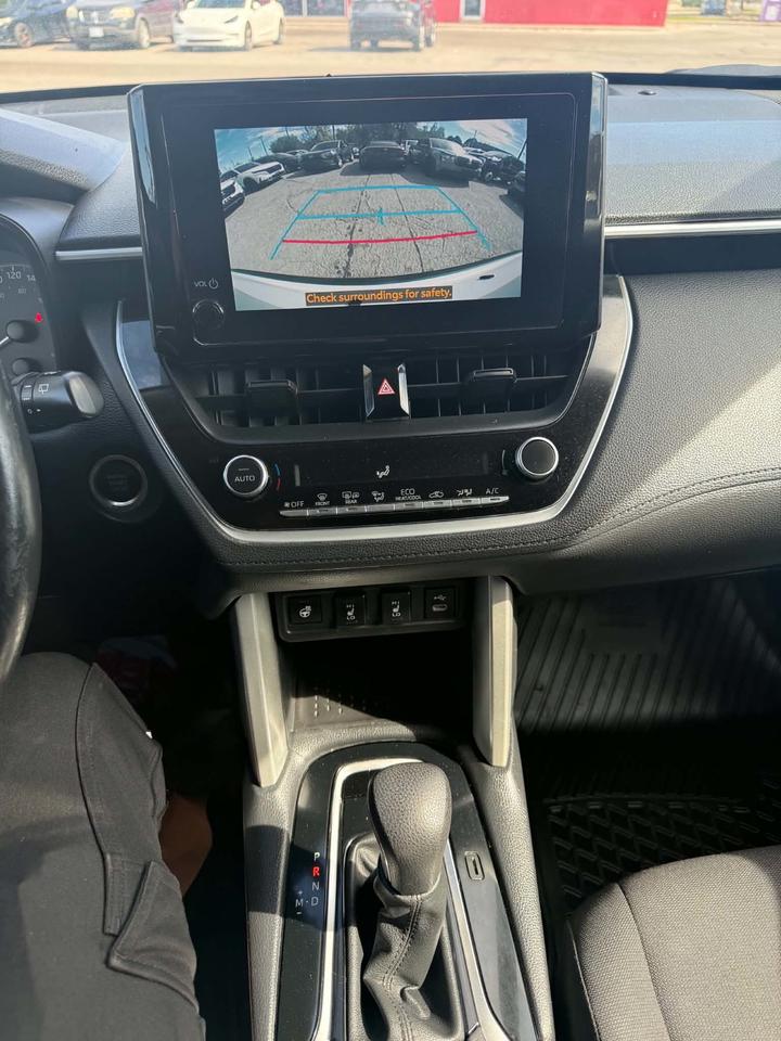 2023 Toyota Corolla Cross LE Photo