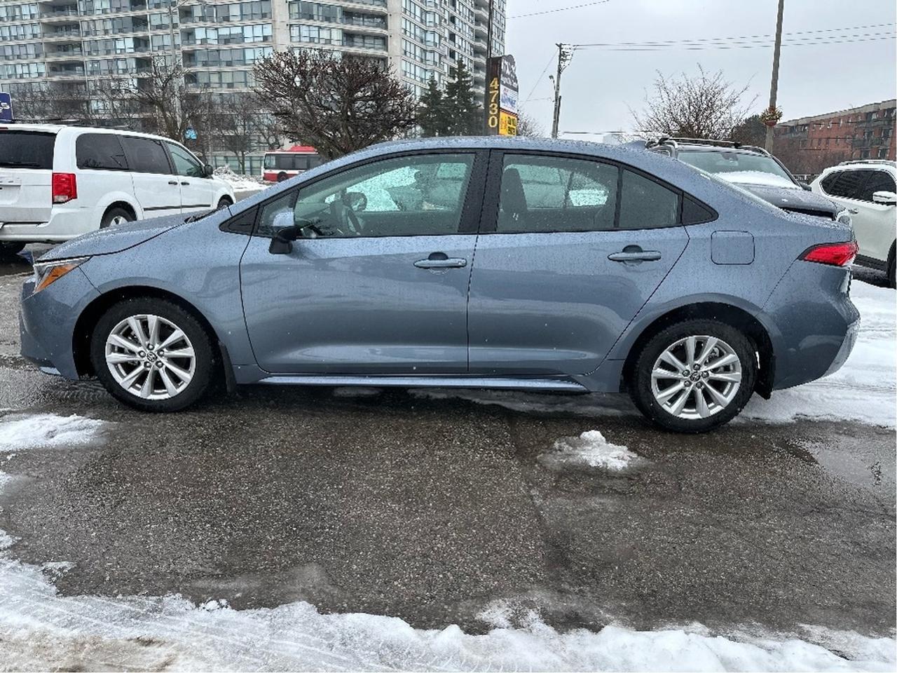 2025 Toyota Corolla LE Plus Sunroof Photo3