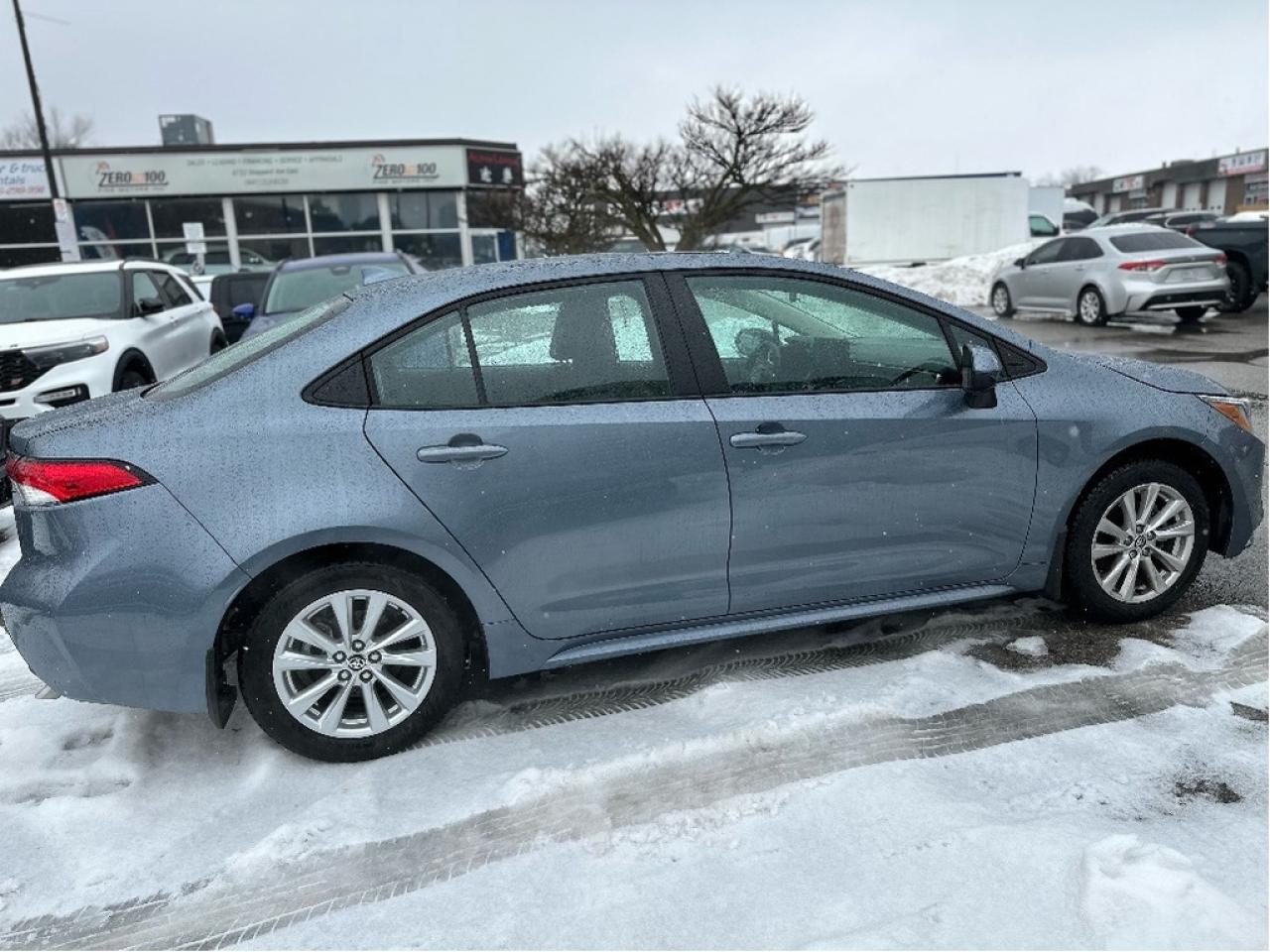 2025 Toyota Corolla LE Plus Sunroof Photo
