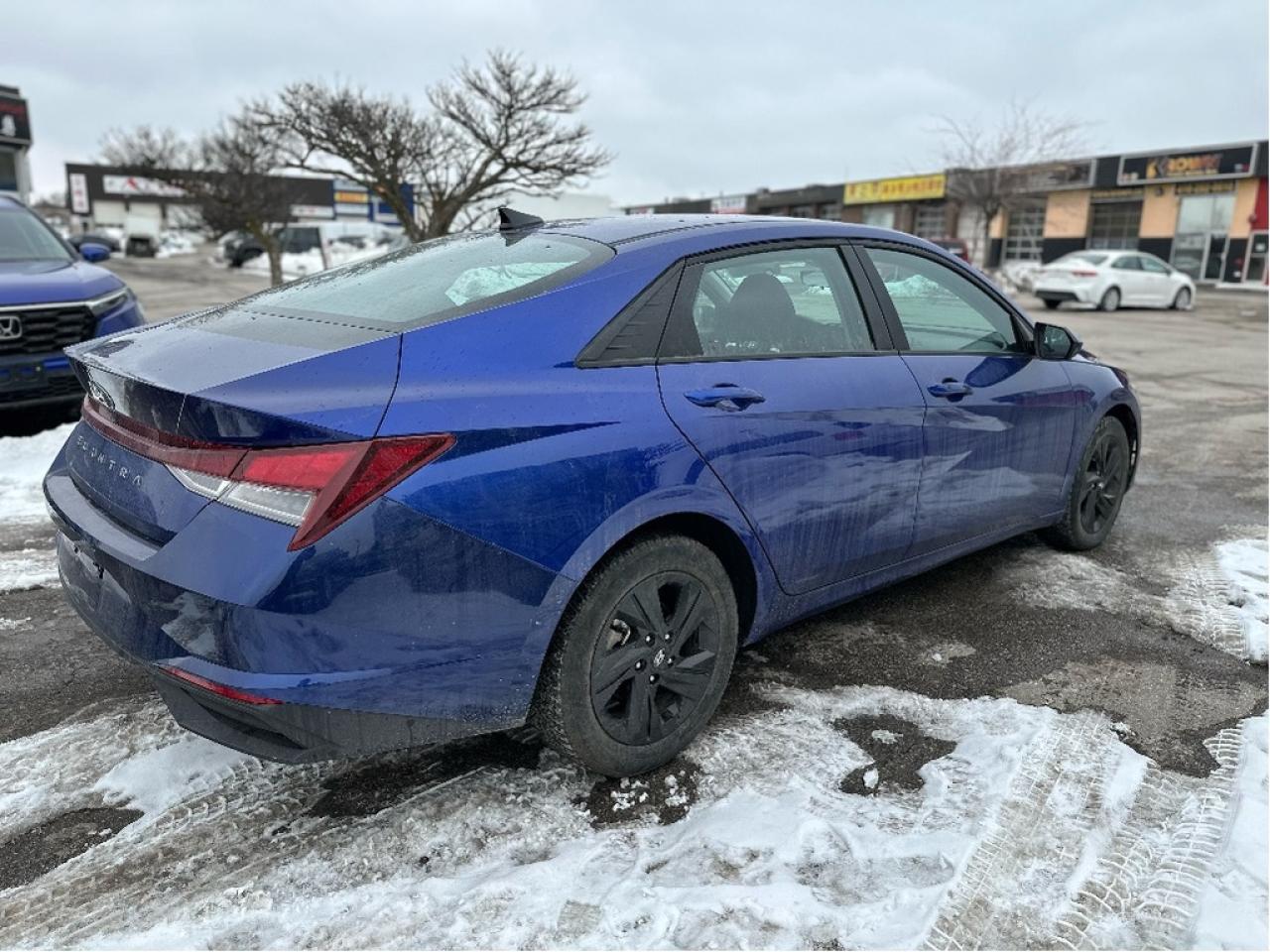 2023 Hyundai Elantra SEL Photo