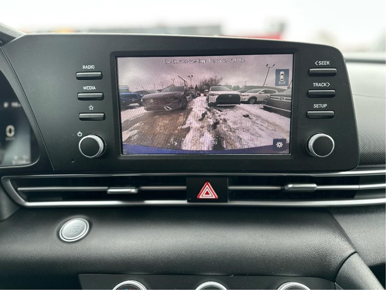 2023 Hyundai Elantra SEL Photo