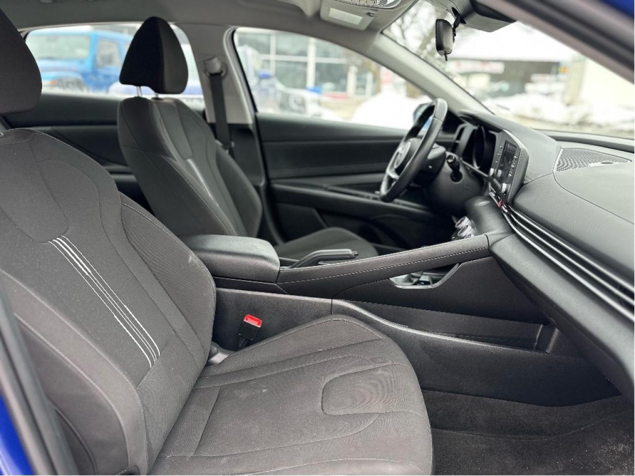 2023 Hyundai Elantra SEL Photo