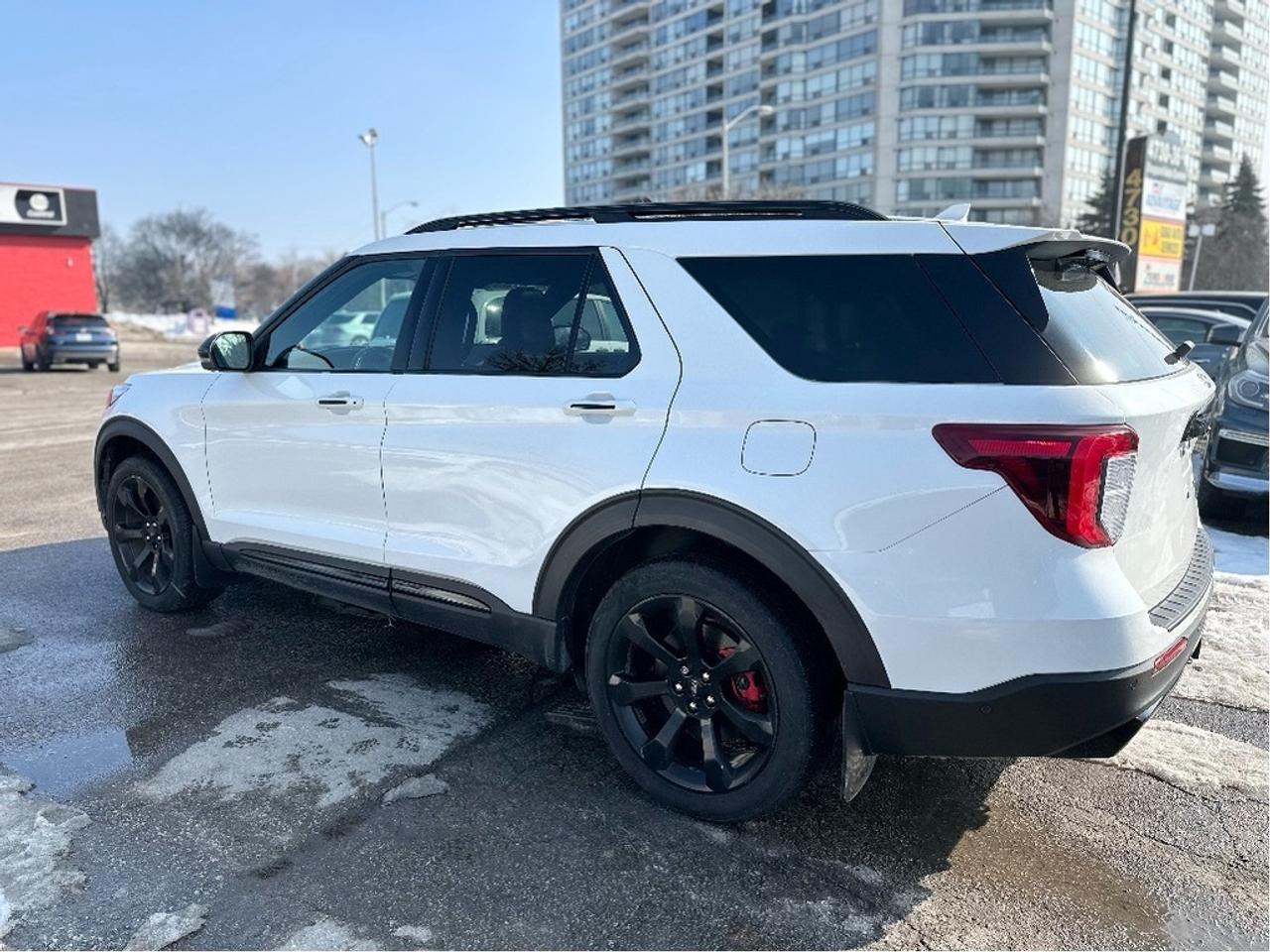 2020 Ford Explorer ST Photo