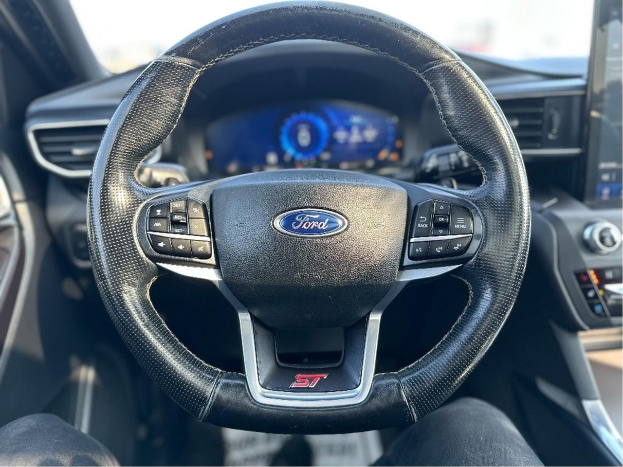 2020 Ford Explorer ST Photo