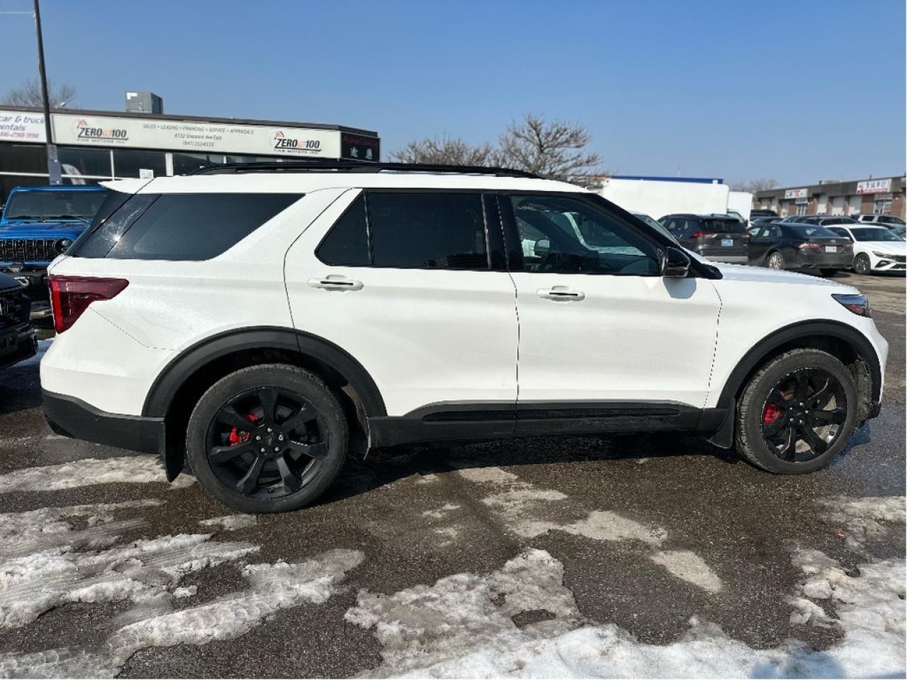 2020 Ford Explorer ST Photo