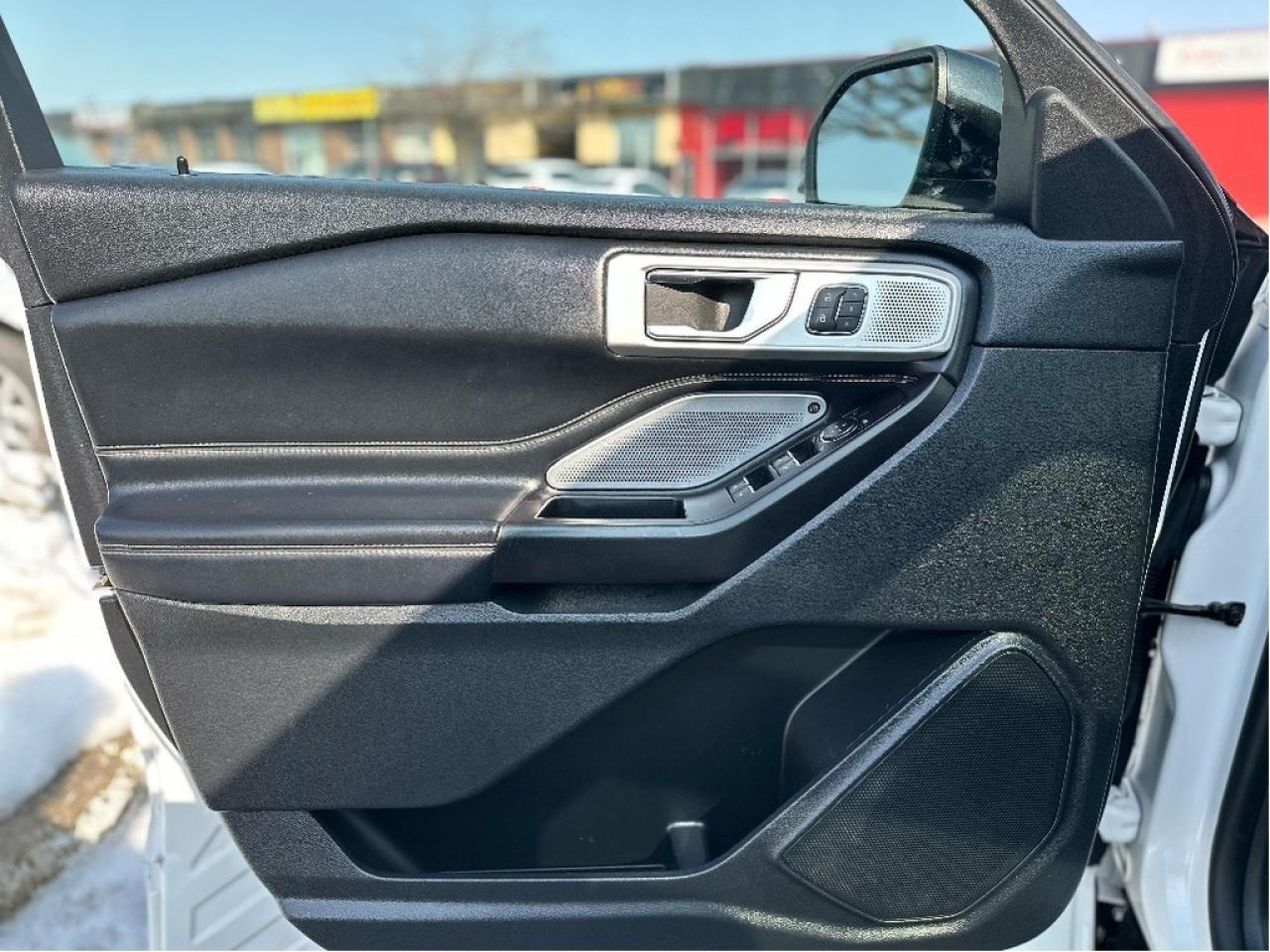 2020 Ford Explorer ST Photo