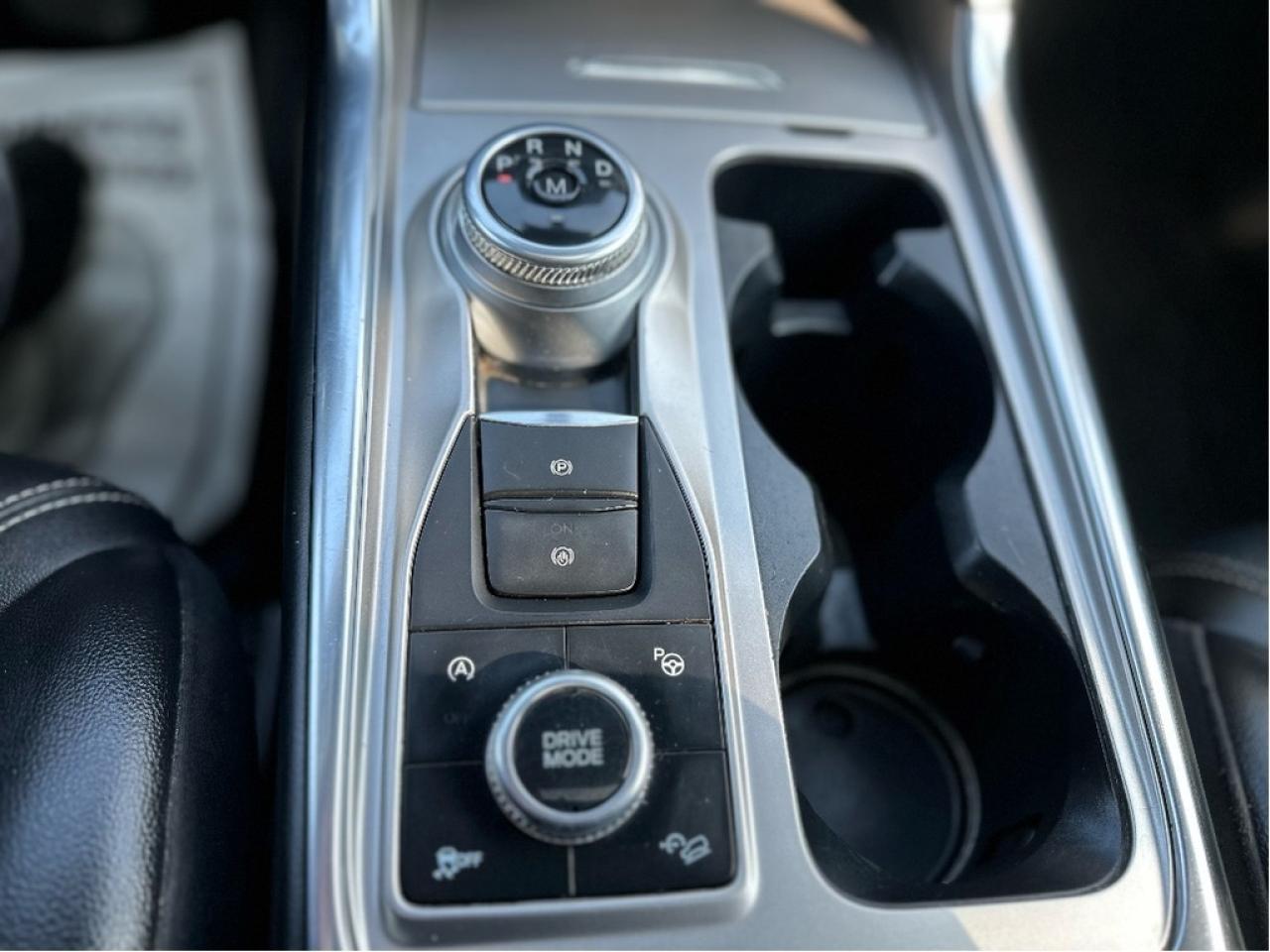 2020 Ford Explorer ST Photo