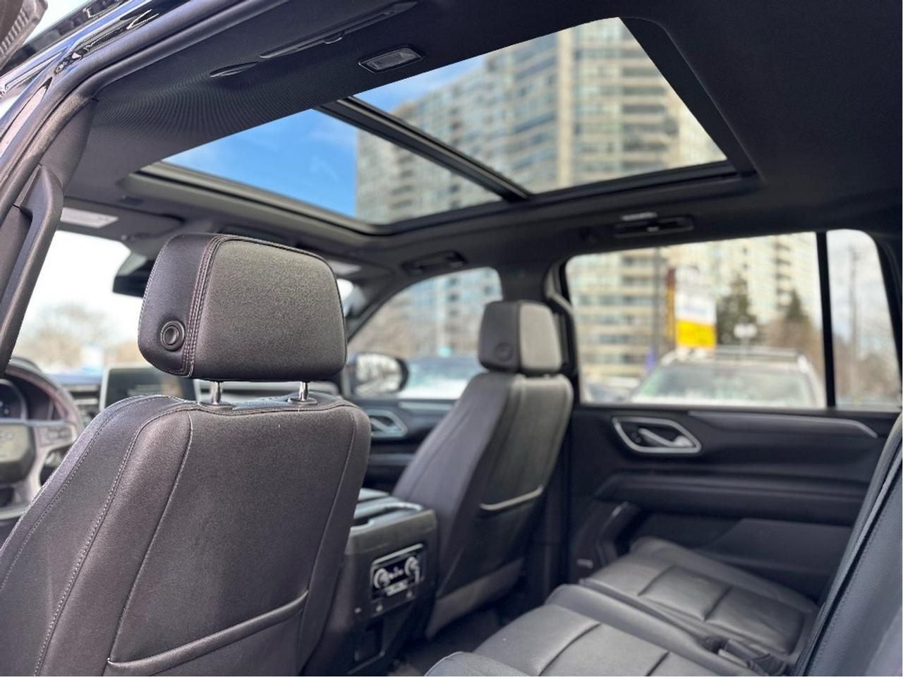 2023 Chevrolet Suburban RST Photo