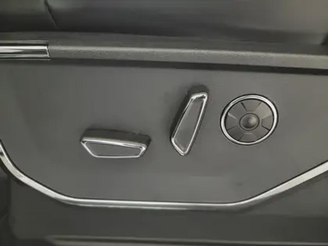 13660169