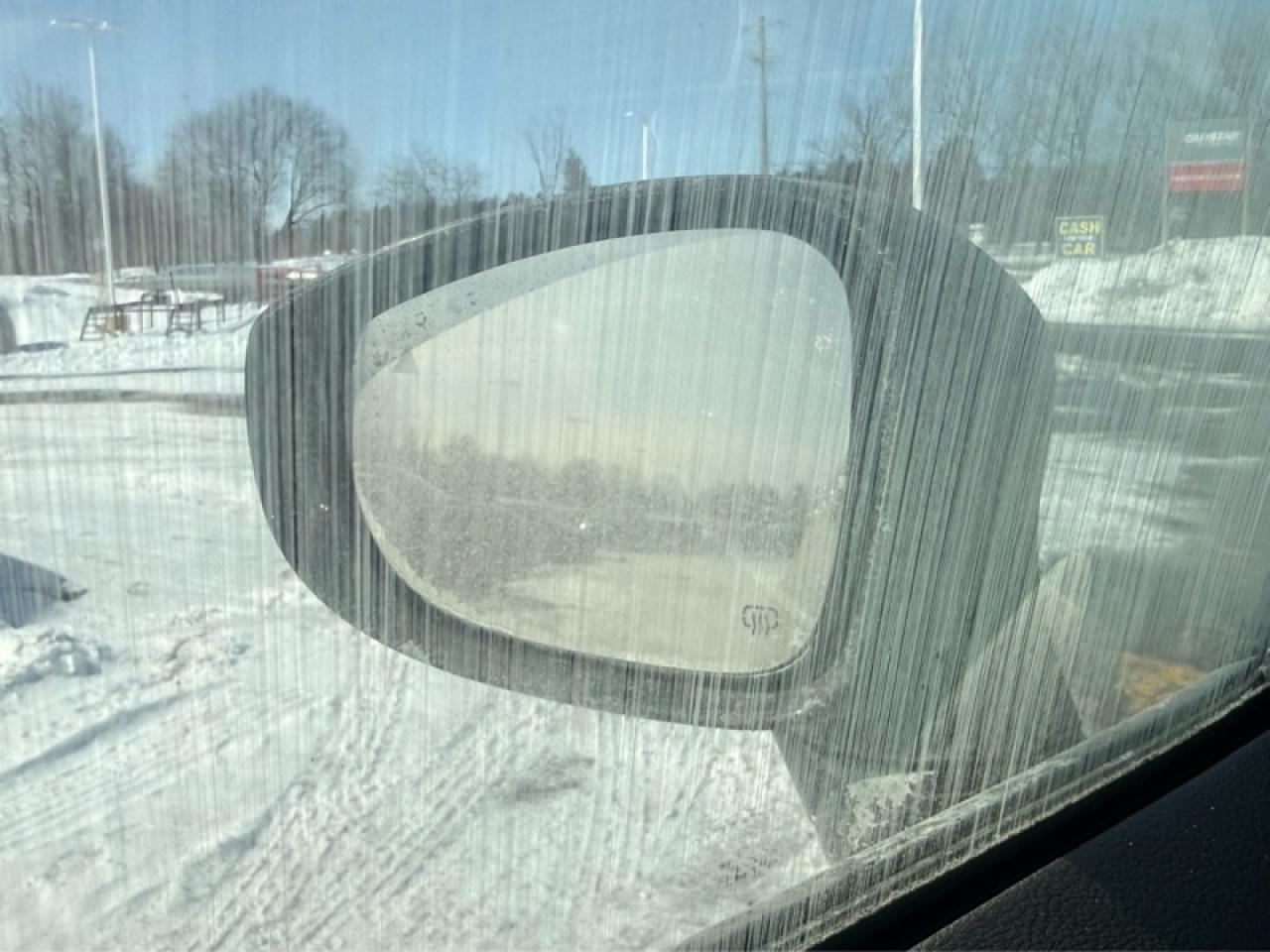 2026 Chrysler Pacifica Select AWD Photo