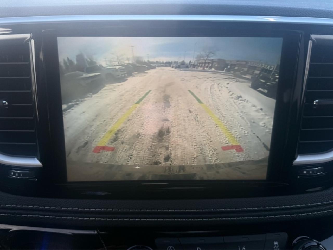 2026 Chrysler Pacifica Select AWD Photo