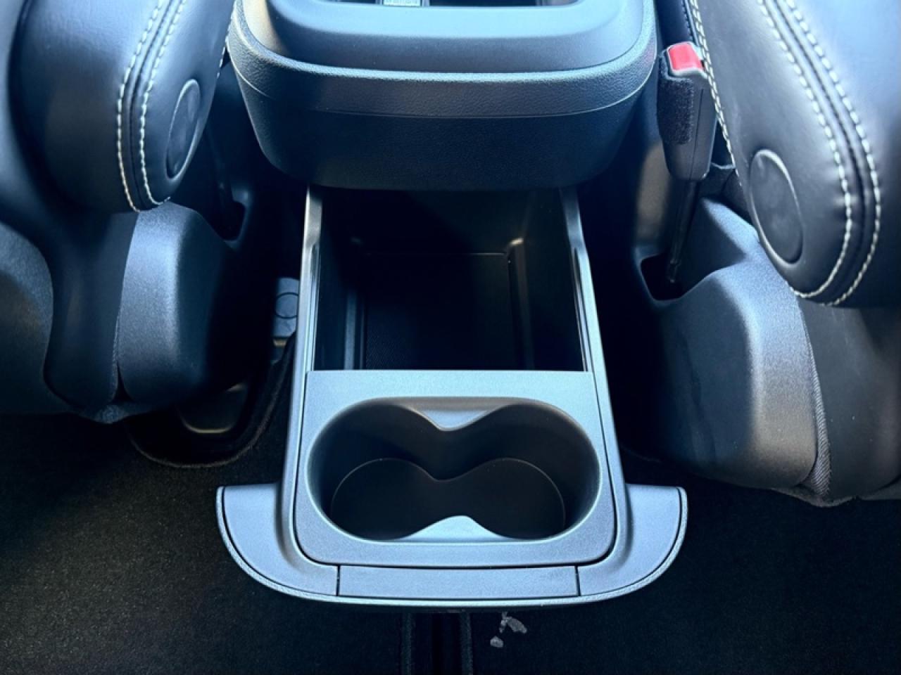 2026 Chrysler Pacifica Select AWD Photo