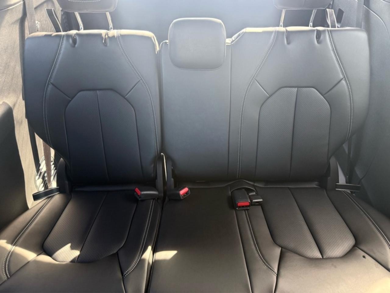 2026 Chrysler Pacifica Select AWD Photo