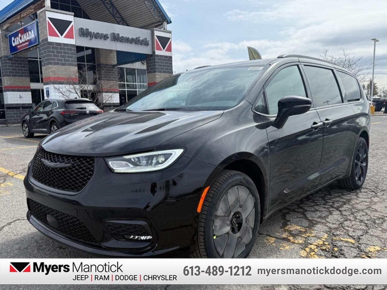 2026 Chrysler Pacifica Select AWD Photo