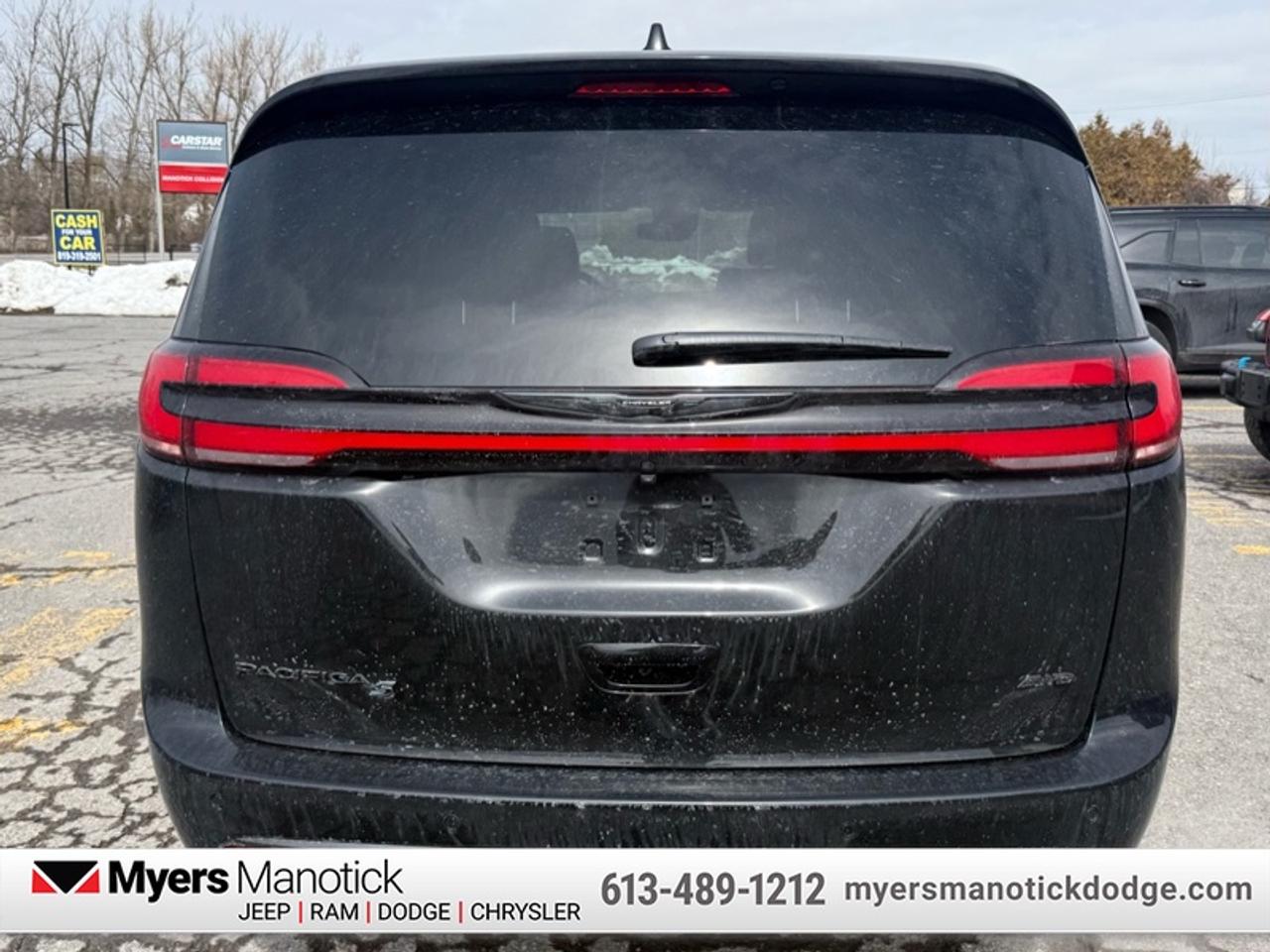 2026 Chrysler Pacifica Select AWD Photo