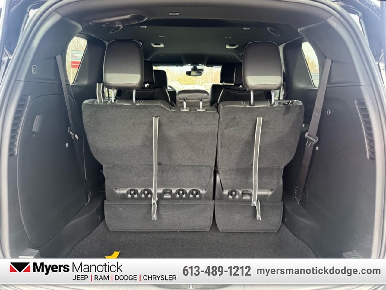 2026 Chrysler Pacifica Select AWD Photo