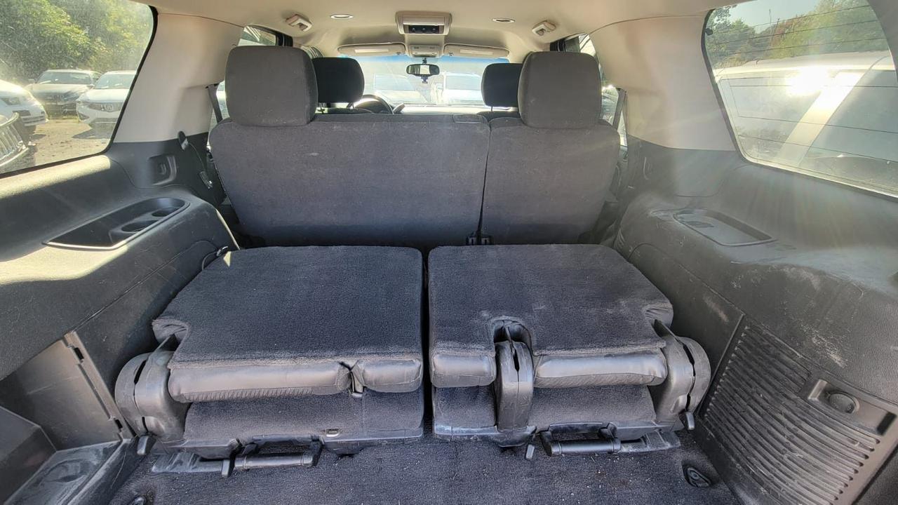 2011 GMC Yukon SLE Photo