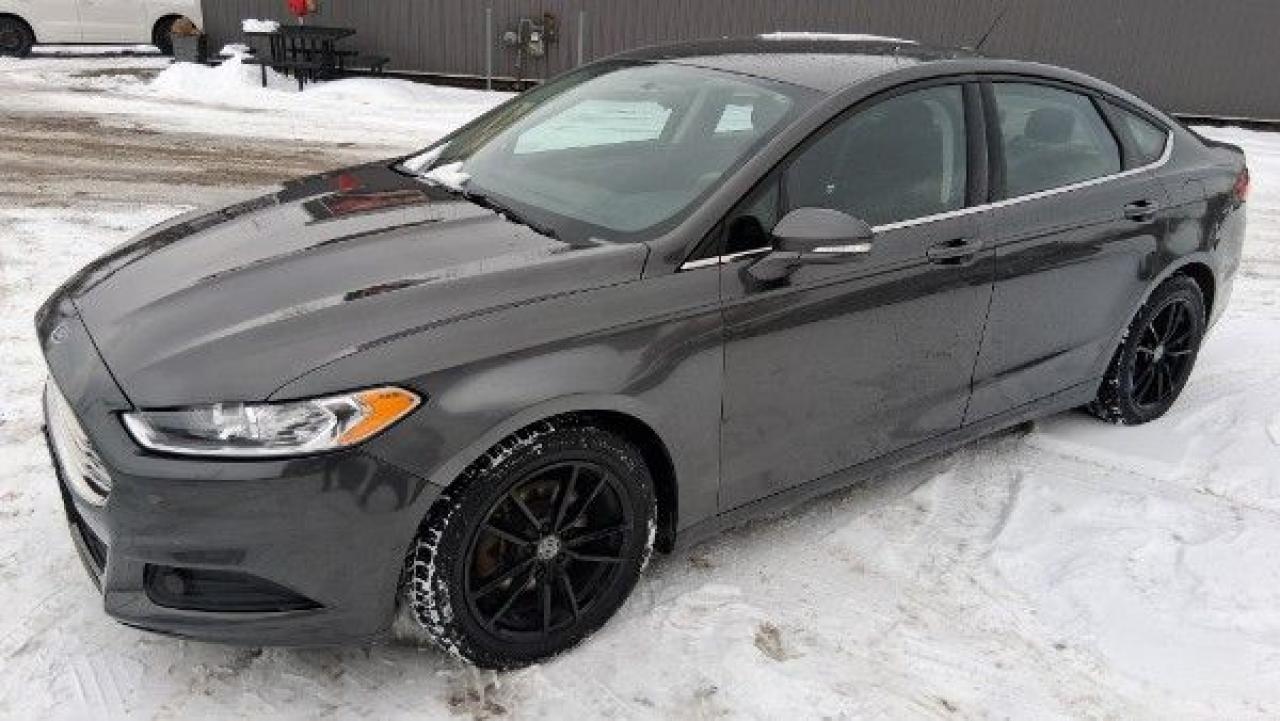 2016 Ford Fusion SE - Photo #1