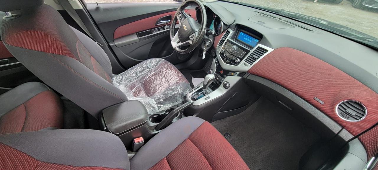 2014 Chevrolet Cruze 1LT Photo