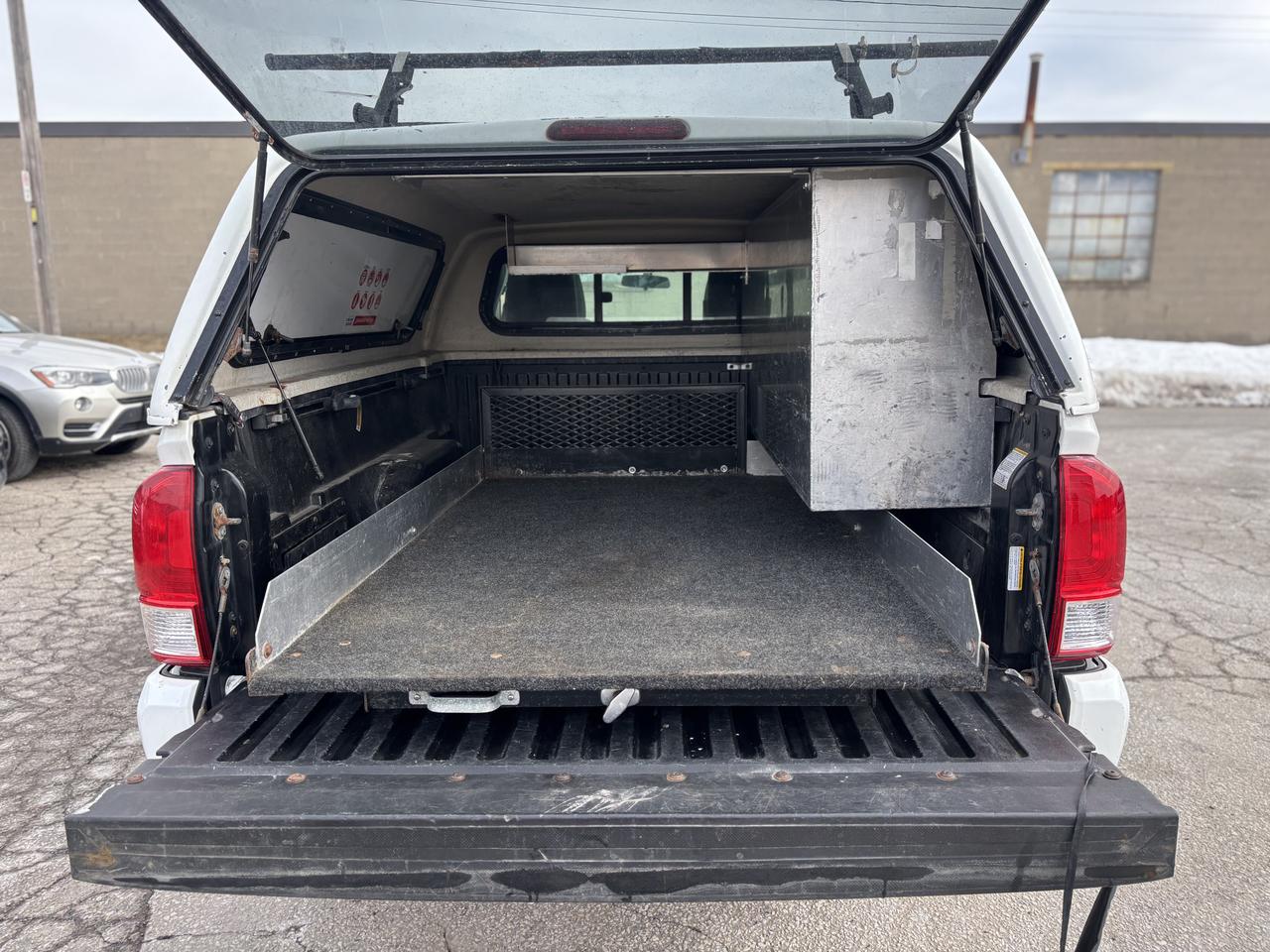 2016 Toyota Tacoma SR+ Photo