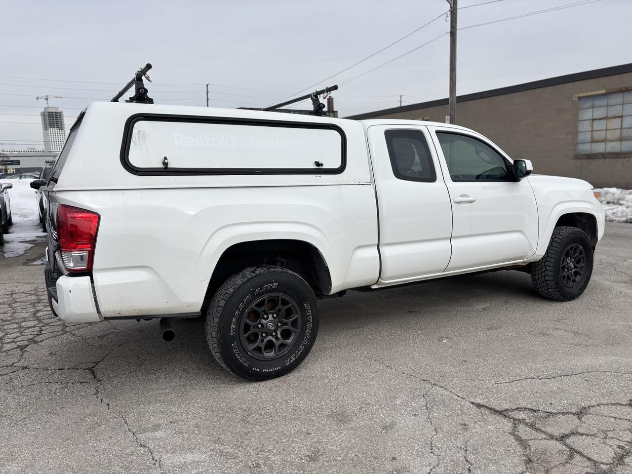 2016 Toyota Tacoma SR+ Photo