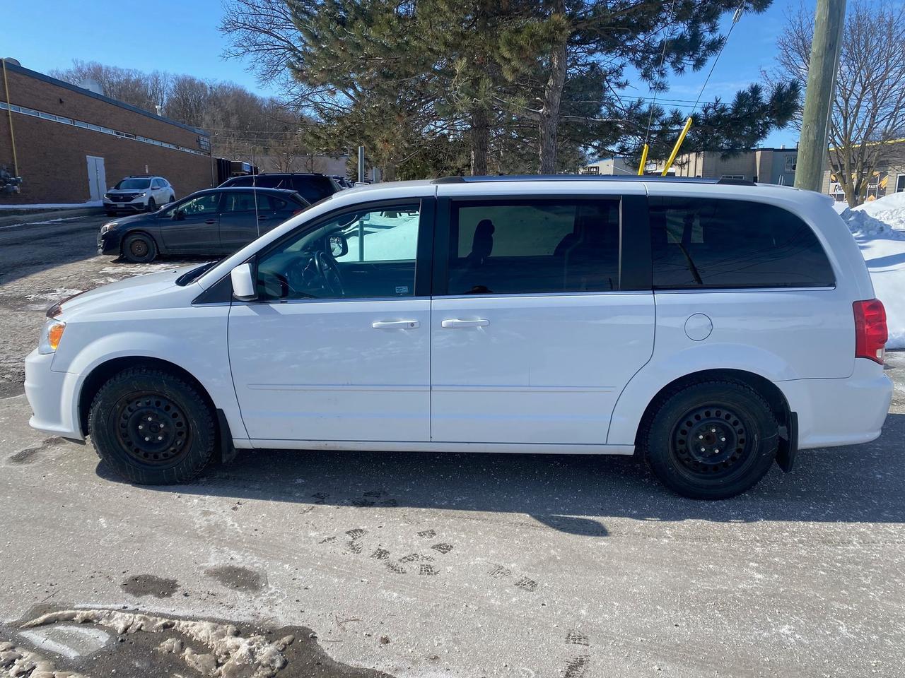 2015 Dodge Grand Caravan SXT Premium Plus Photo1