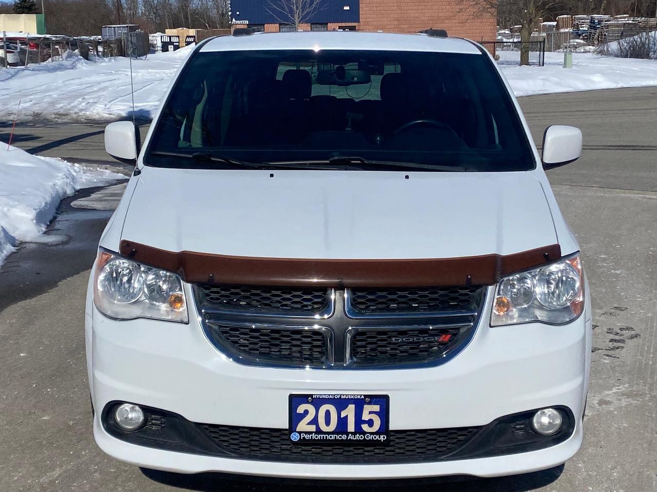 2015 Dodge Grand Caravan SXT Premium Plus Photo3