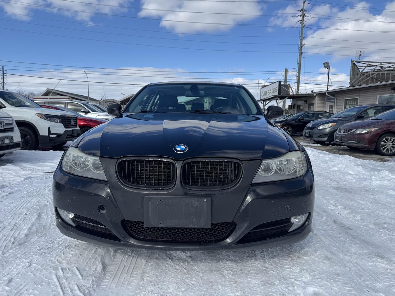 2011 BMW 3 Series 323i Photo