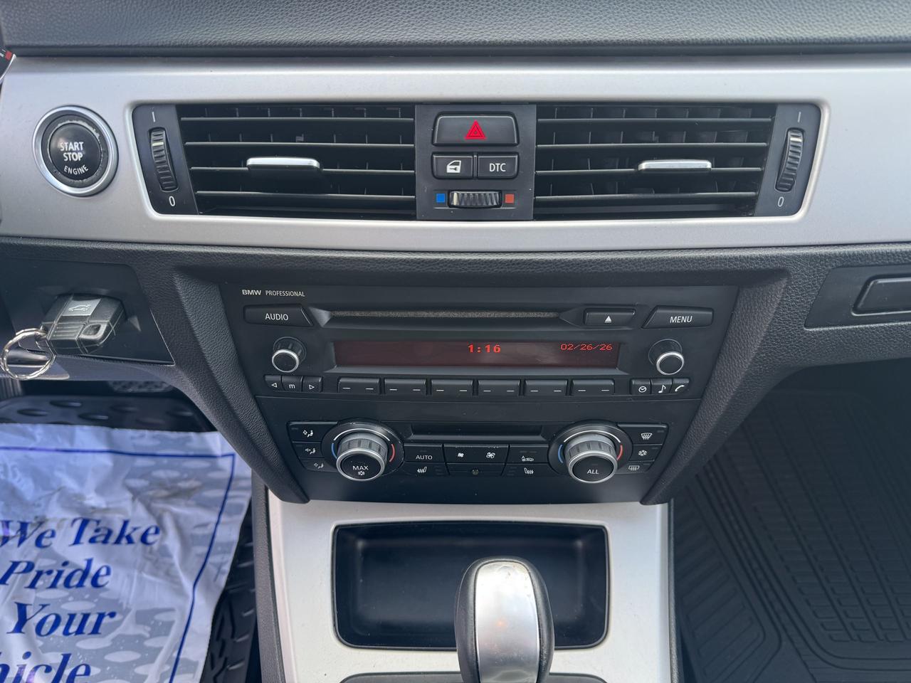 2011 BMW 3 Series 323i Photo