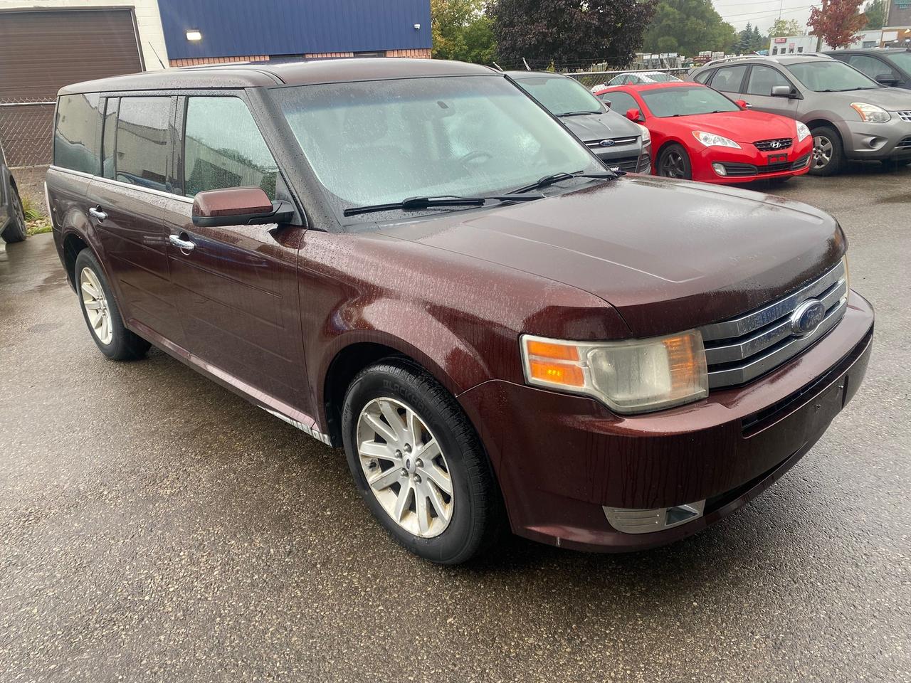 2010 Ford Flex SEL Photo2