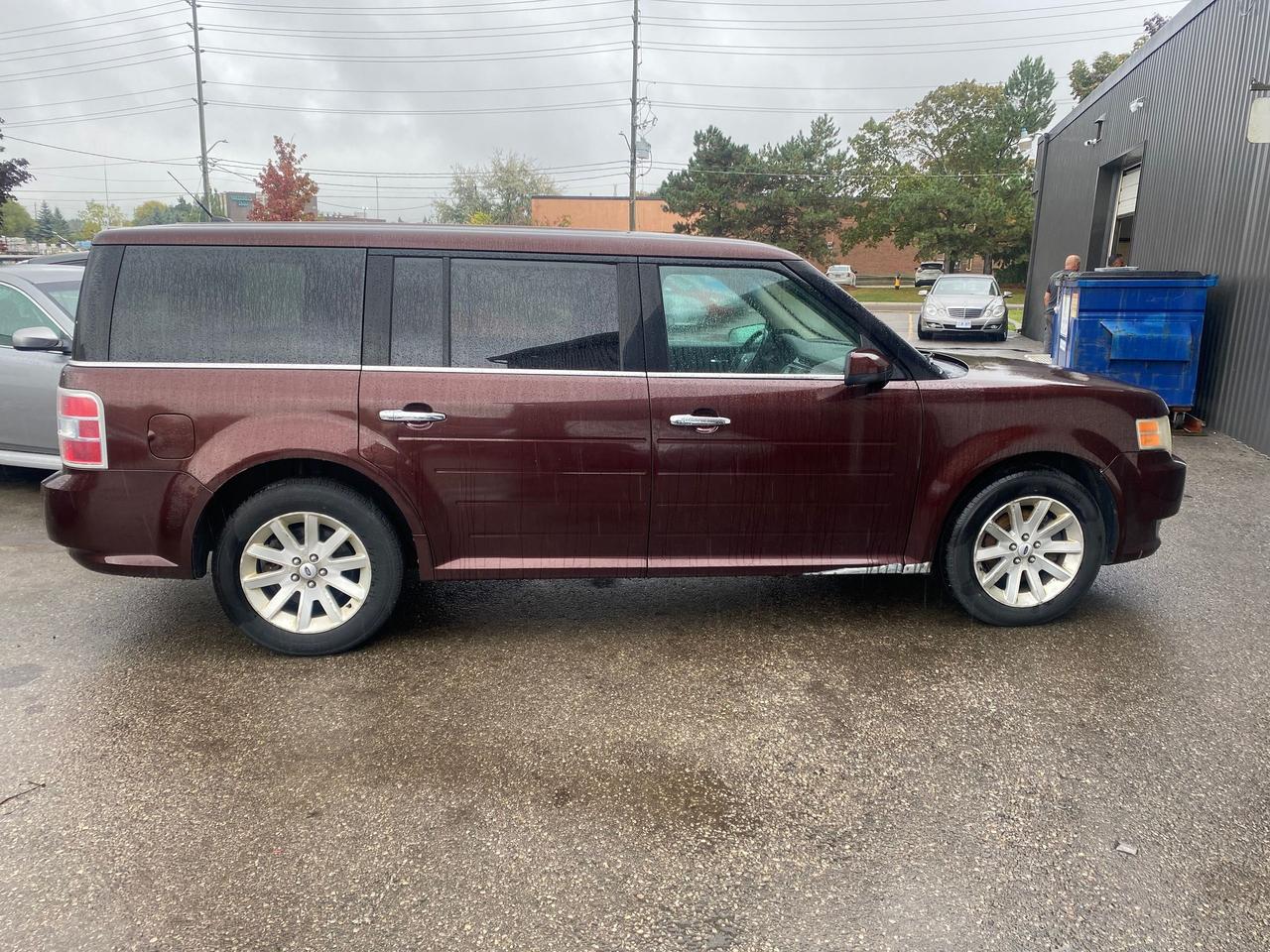 2010 Ford Flex SEL Photo3