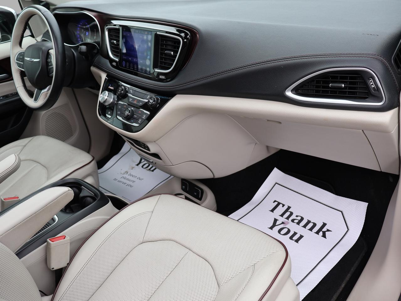 2017 Chrysler Pacifica LIMITED CERTIFIED *CHRYSLER MAINTAIN* CAMERA NAV BLUETOOTH LEATHER HEATED SEATS SPNO ROOF CRUISE ALLOYS Photo