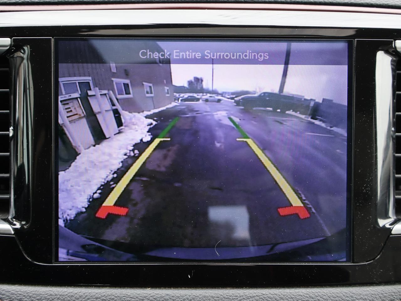 2017 Chrysler Pacifica LIMITED CERTIFIED *CHRYSLER MAINTAIN* CAMERA NAV BLUETOOTH LEATHER HEATED SEATS SPNO ROOF CRUISE ALLOYS Photo