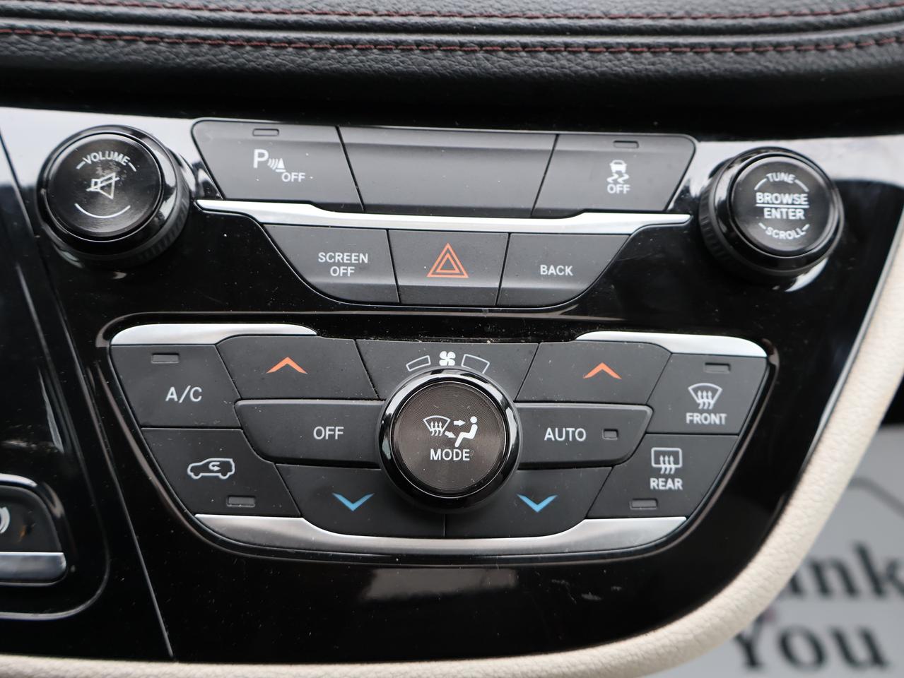 2017 Chrysler Pacifica LIMITED CERTIFIED *CHRYSLER MAINTAIN* CAMERA NAV BLUETOOTH LEATHER HEATED SEATS SPNO ROOF CRUISE ALLOYS Photo