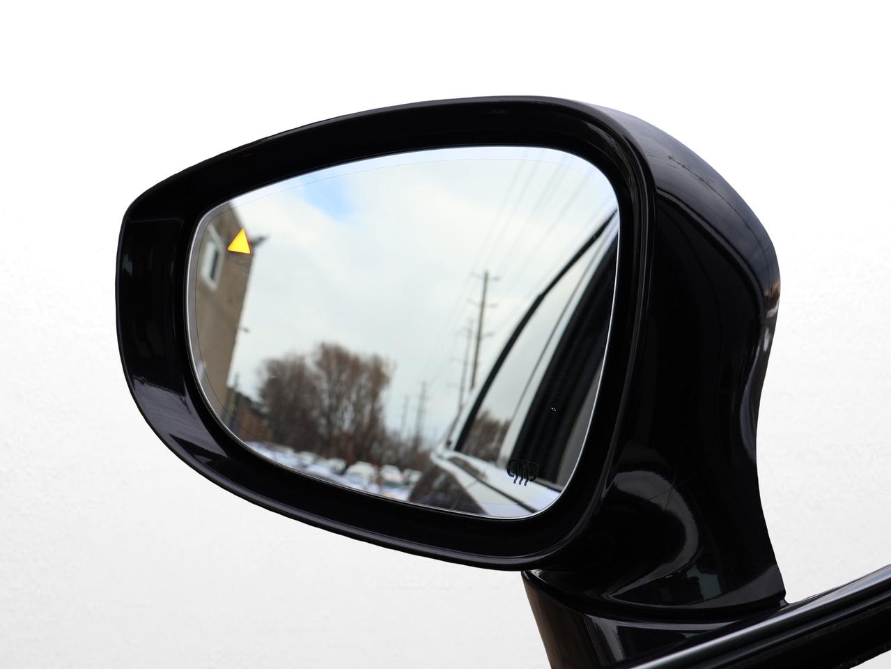 2017 Chrysler Pacifica LIMITED CERTIFIED *CHRYSLER MAINTAIN* CAMERA NAV BLUETOOTH LEATHER HEATED SEATS SPNO ROOF CRUISE ALLOYS Photo