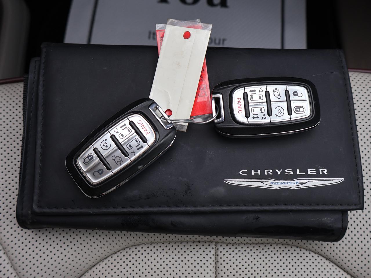 2017 Chrysler Pacifica LIMITED CERTIFIED *CHRYSLER MAINTAIN* CAMERA NAV BLUETOOTH LEATHER HEATED SEATS SPNO ROOF CRUISE ALLOYS Photo