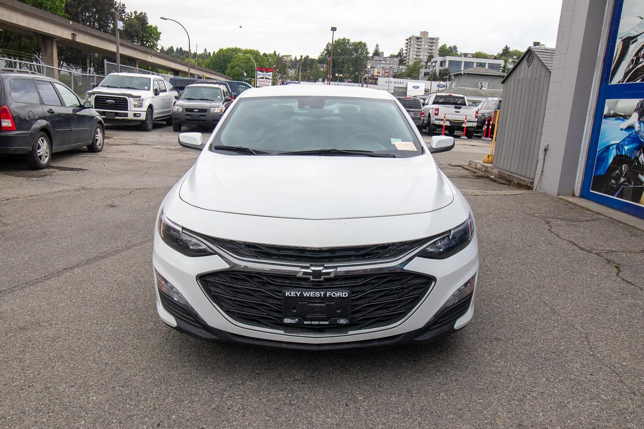 2024 Chevrolet Malibu 1LT Photo2