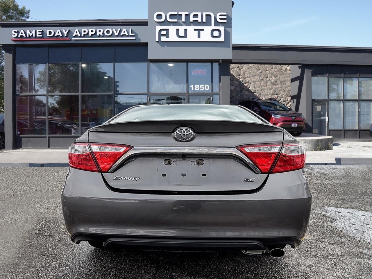 2017 Toyota Camry 4DR SDN I4 AUTO SE Photo4
