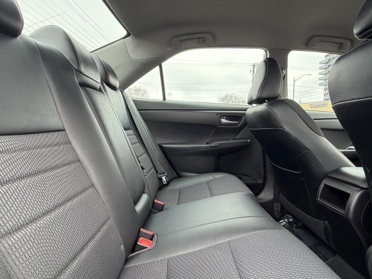 2017 Toyota Camry 4DR SDN I4 AUTO SE Photo