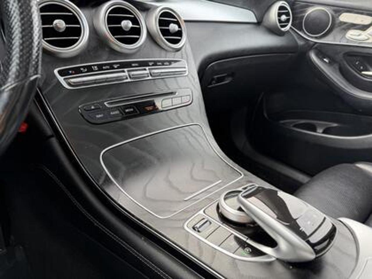 2019 Mercedes-Benz GLC GLC 300 4MATIC SUV Photo