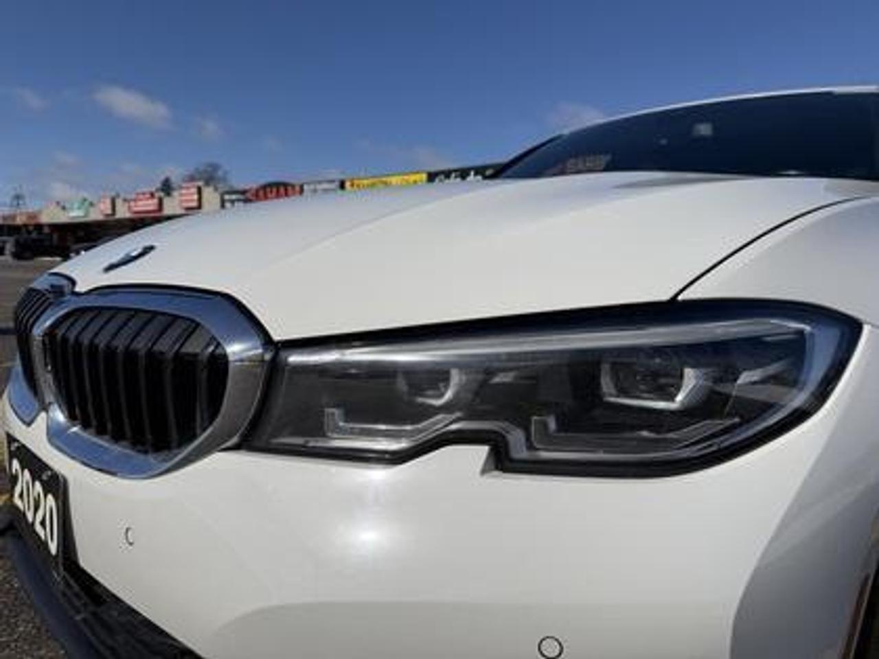 2020 BMW 3 Series 330i xDrive Sedan Photo