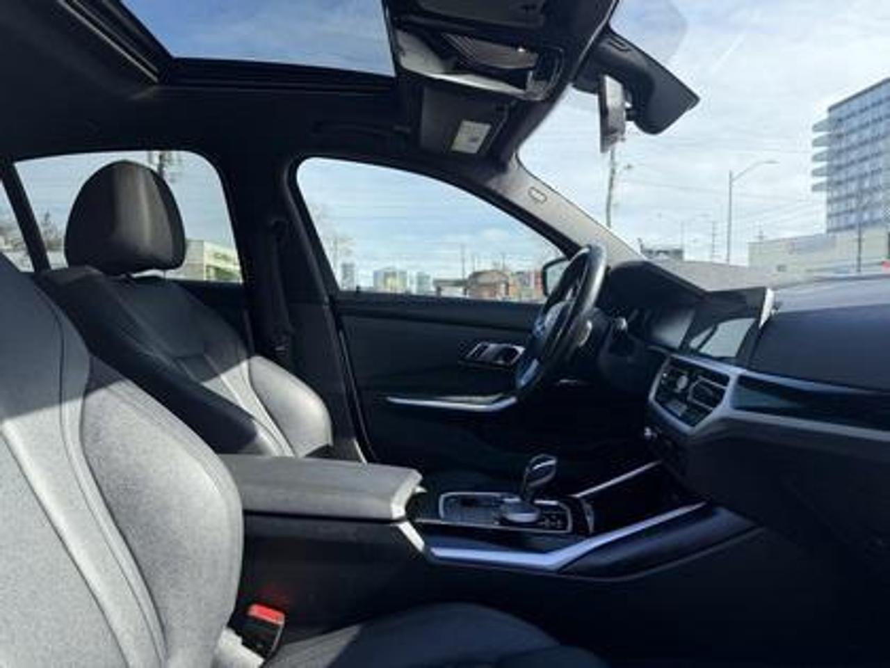 2020 BMW 3 Series 330i xDrive Sedan Photo
