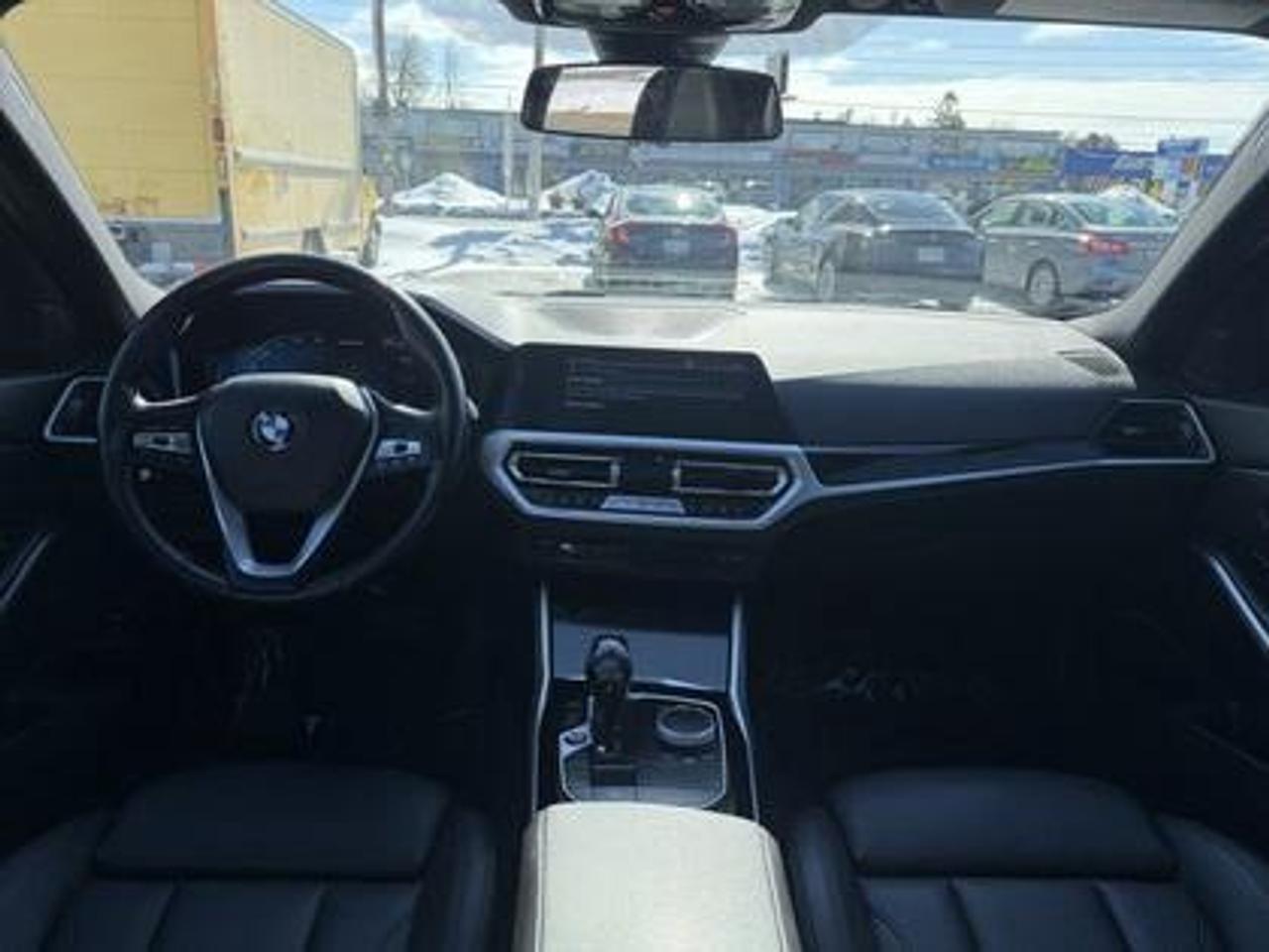 2020 BMW 3 Series 330i xDrive Sedan Photo