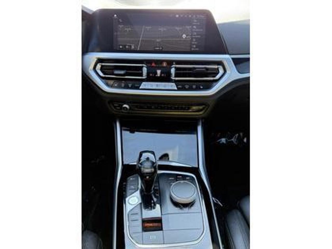 2020 BMW 3 Series 330i xDrive Sedan Photo