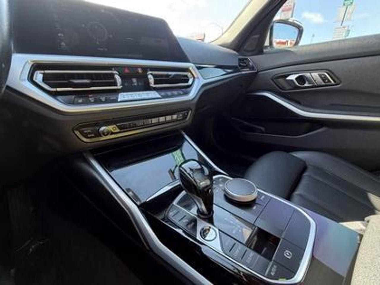 2020 BMW 3 Series 330i xDrive Sedan Photo