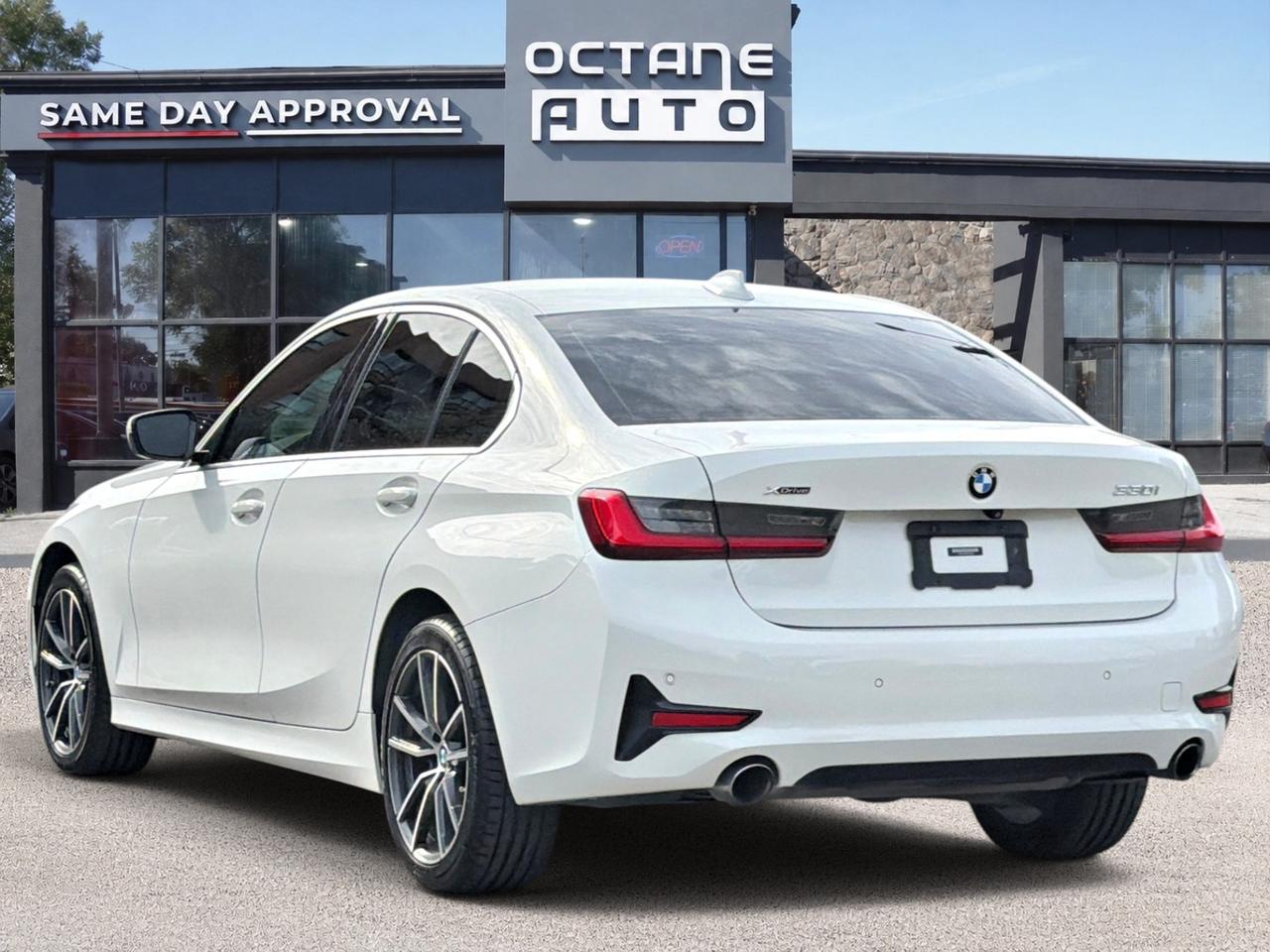 2020 BMW 3 Series 330i xDrive Sedan Photo